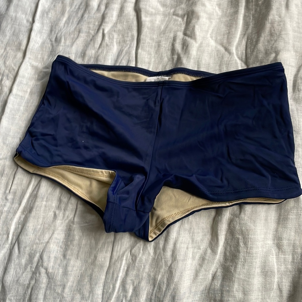 Girls’ boy-short swim bottom in navy from Lands End. Size 10.